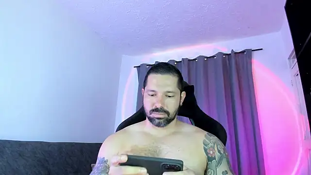 Snapshot of Pierre_Vidal chatting on 05-15-26, 08:29 Pierre Vidal online show from 05-15-26, 08:29