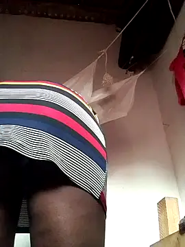 Snapshot of shape30 chatting on 02-15-25, 05:19 shape30 online show from 02-15-25, 05:19