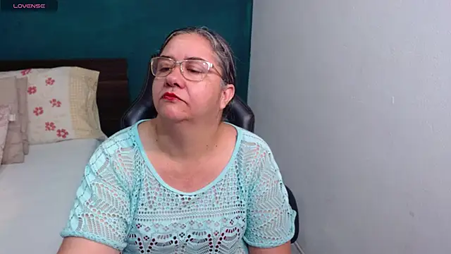 Snapshot of scaelettdubois chatting on 02-22-26, 01:08 scaelettdubois online show from 02-22-26, 01:08