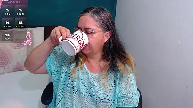 Snapshot of scaelettdubois chatting on 02-16-26, 12:48 scaelettdubois online show from 02-16-26, 12:48