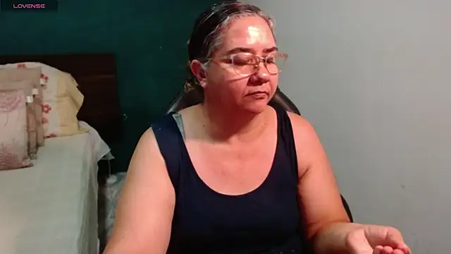 scaelettdubois online show from 06-19-26, 03:23