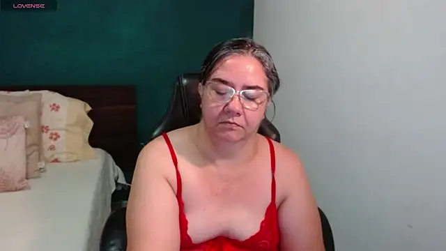 scaelettdubois online show from 07-12-26, 10:21