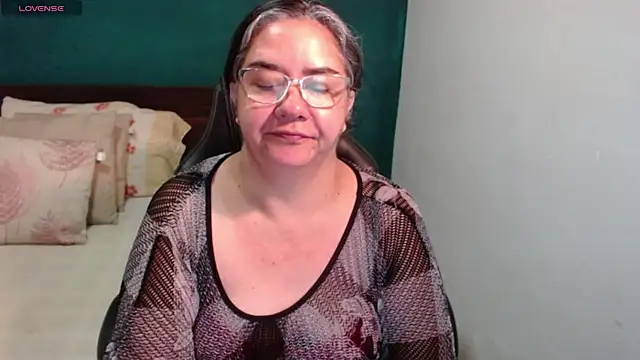 scaelettdubois online show from 07-12-26, 09:32