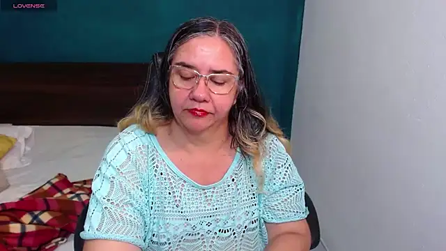 scaelettdubois online show from 11-29-25, 12:00