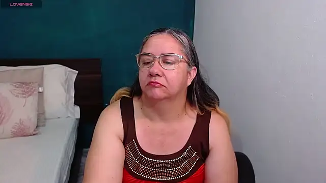 scaelettdubois online show from 12-21-25, 09:48