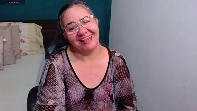 Snapshot of scaelettdubois chatting on 05-17-26, 07:58 scaelettdubois online show from 05-17-26, 07:58