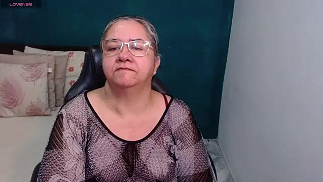 Snapshot of scaelettdubois chatting on 05-31-26, 09:37 scaelettdubois online show from 05-31-26, 09:37