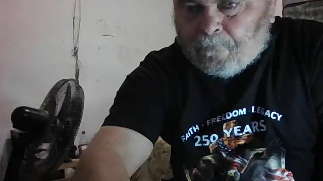 Snapshot of jamestexas chatting on 05-15-26, 02:37 jamestexas online show from 05-15-26, 02:37