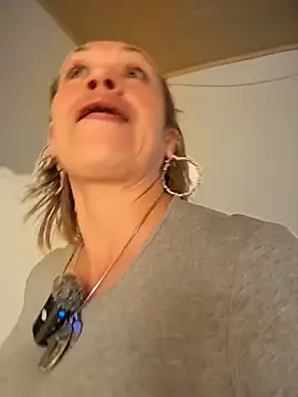 sexymarilyncolombia online show from 03-04-26, 02:58