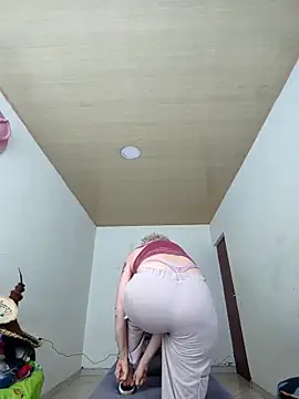 sexymarilyncolombia online show from 03-10-25, 12:38