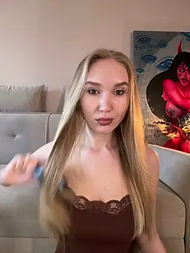 Snapshot of MariaTull chatting on 04-19-26, 12:17 MariaTull online show from 04-19-26, 12:17