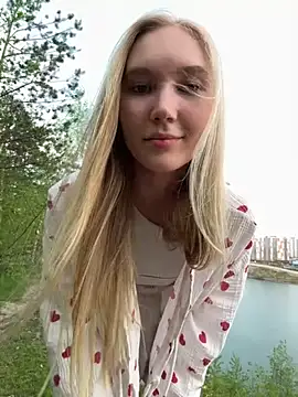 Snapshot of MariaTull chatting on 05-07-26, 03:15 MariaTull online show from 05-07-26, 03:15