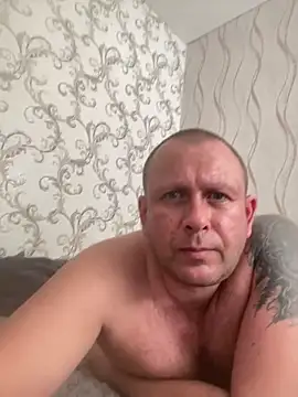 Snapshot of 1981-AZ chatting on 03-19-25, 09:38 1981-AZ online show from 03-19-25, 09:38