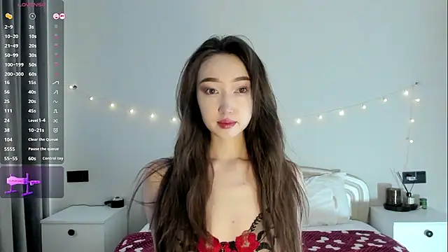  luna 022 online show from 10-24-25, 04:44