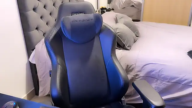 SasukeUhchiaa online show from 02-20-25, 01:25