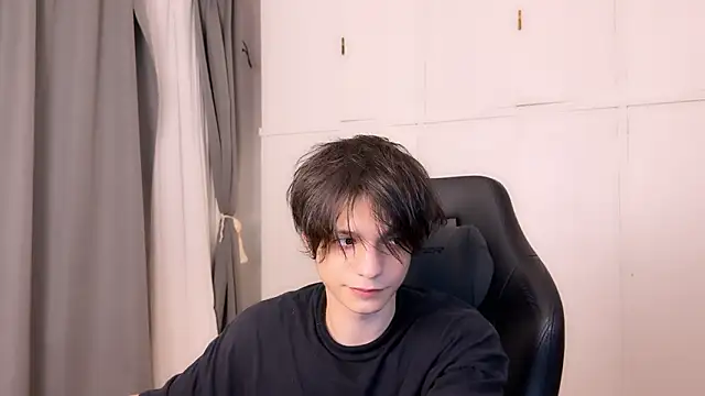 SasukeUhchiaa online show from 03-24-26, 03:28