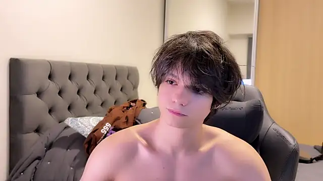 SasukeUhchiaa online show from 12-21-24, 03:03