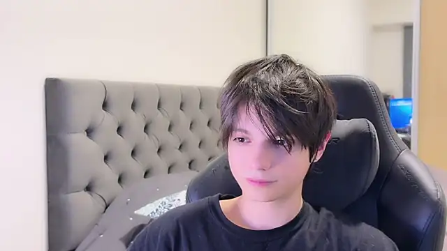 SasukeUhchiaa online show from 01-06-25, 12:05