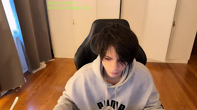 Snapshot of SasukeUhchiaa chatting on 07-15-26, 04:36 SasukeUhchiaa online show from 07-15-26, 04:36