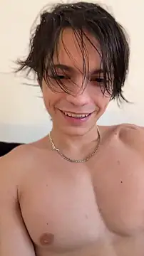 Snapshot of SasukeUhchiaa chatting on 06-17-26, 07:46 SasukeUhchiaa online show from 06-17-26, 07:46