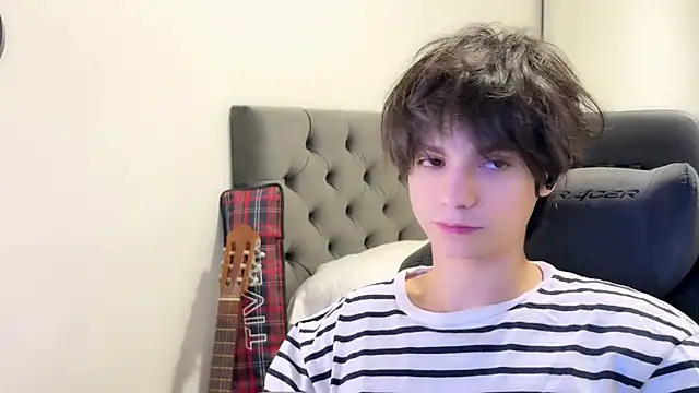 SasukeUhchiaa online show from 12-05-24, 01:09