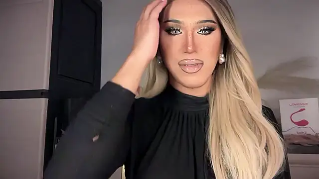 Ts glamxxxx online show from 01-10-26, 12:06