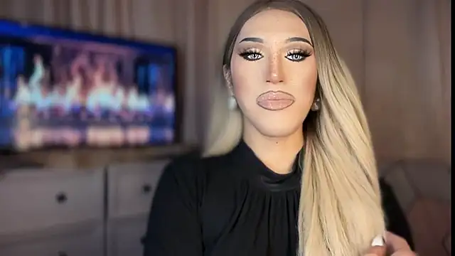 Ts glamxxxx online show from 04-12-26, 10:07