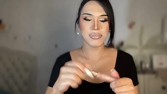 Ts glamxxxx online show from 11-17-25, 03:43