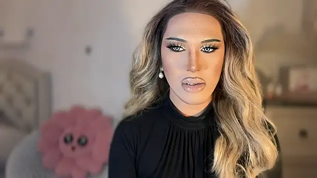 Ts glamxxxx online show from 11-06-25, 02:15