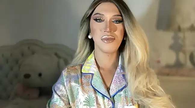 Ts glamxxxx online show from 03-11-25, 07:03