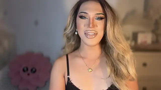 Ts glamxxxx online show from 11-05-25, 09:12