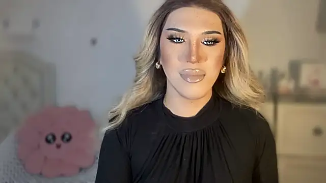 Ts glamxxxx online show from 10-18-25, 08:05
