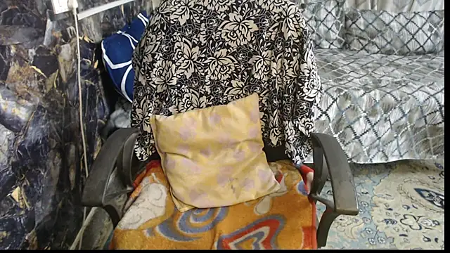 Snapshot of sexyrihana1 chatting on 10-15-25, 06:11 sexyrihana1 online show from 10-15-25, 06:11