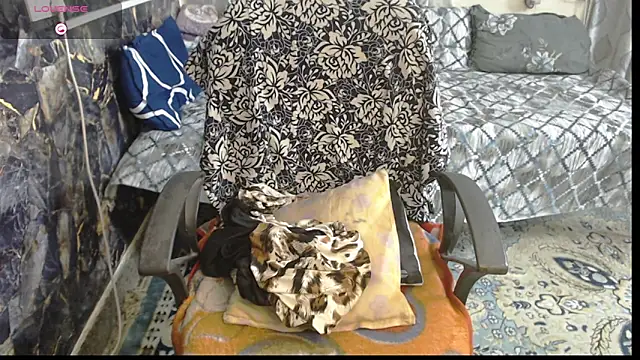 Snapshot of sexyrihana1 chatting on 10-07-25, 06:25 sexyrihana1 online show from 10-07-25, 06:25