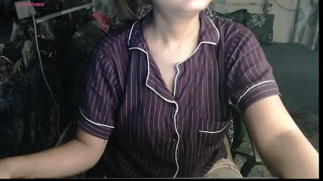 Snapshot of sexyrihana1 chatting on 09-26-25, 06:42 sexyrihana1 online show from 09-26-25, 06:42