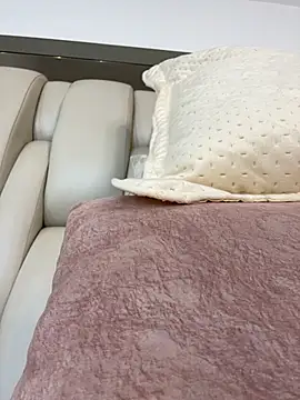 ALISSON FOXXX1 online show from 10-25-25, 04:51