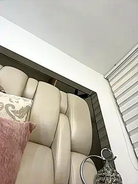 ALISSON FOXXX1 online show from 10-26-25, 12:49