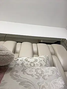 ALISSON FOXXX1 online show from 01-08-26, 10:49