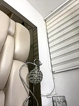 ALISSON FOXXX1 online show from 10-29-25, 10:52