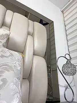 ALISSON FOXXX1 online show from 11-06-25, 08:46