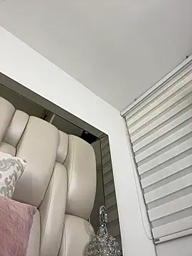 ALISSON FOXXX1 online show from 02-06-26, 11:01