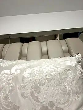 ALISSON FOXXX1 online show from 12-19-25, 11:51