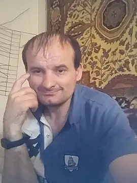 Snapshot of 185322 chatting on 10-18-25, 05:53 185322 online show from 10-18-25, 05:53