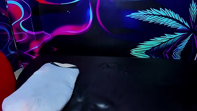 miacam-hot online show from 01-19-26, 04:00