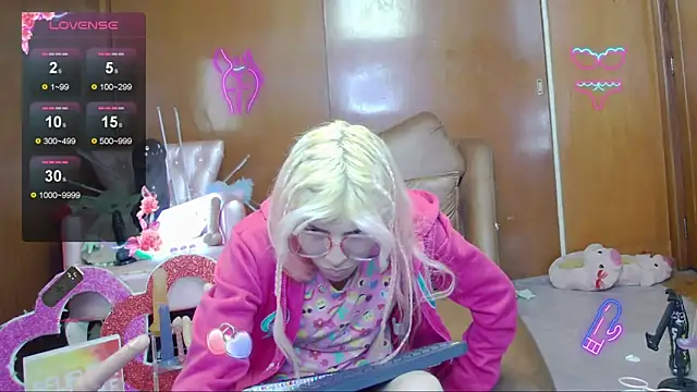 Skinygirl online show from 11-14-25, 11:30