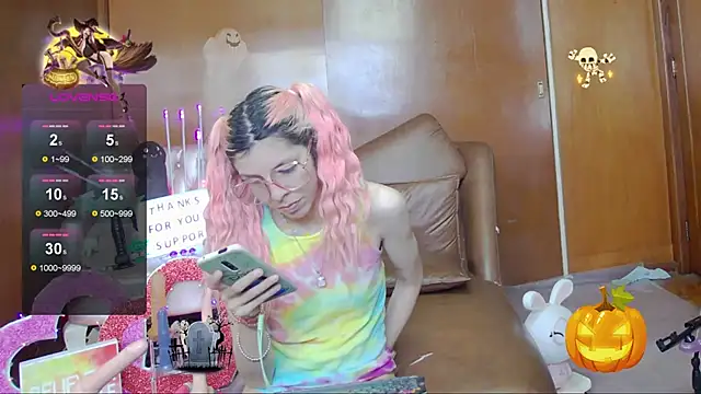 Skinygirl online show from 11-02-25, 07:08