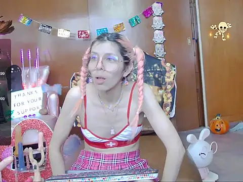 Skinygirl online show from 11-01-25, 08:03