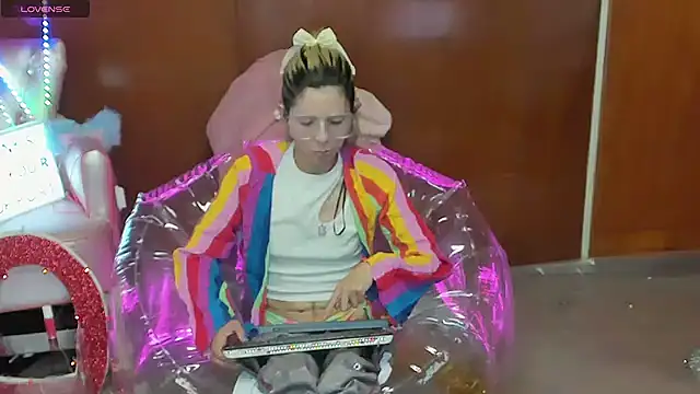 Skinygirl online show from 03-23-26, 10:53