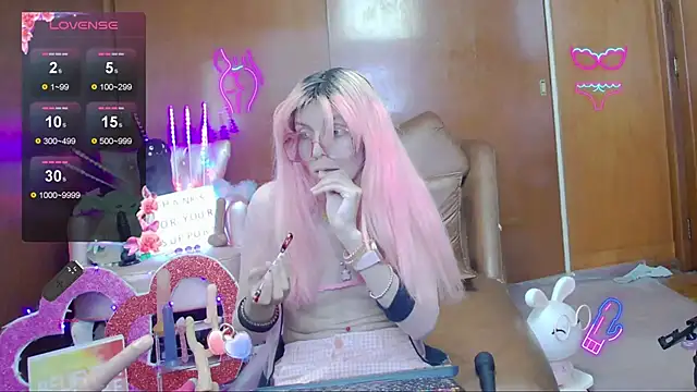 Skinygirl online show from 11-06-25, 09:41