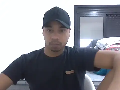 Juninho10c online show from 11-02-25, 02:55